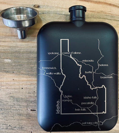 IDAHO • BLACK POCKET FLASK